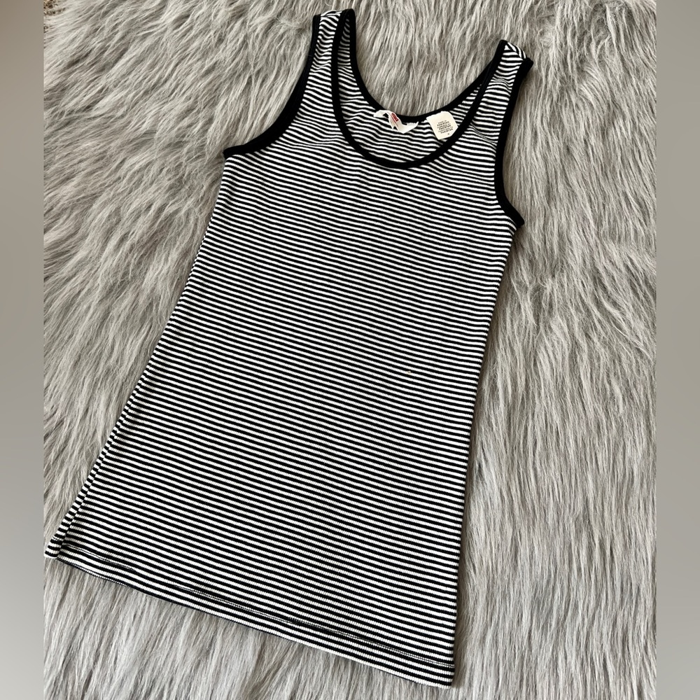 Levi’s striped tank in black and white EUC size medium